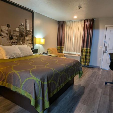 Super 8 By Wyndham Houston/Willowbrook Hwy 249 Eksteriør bilde